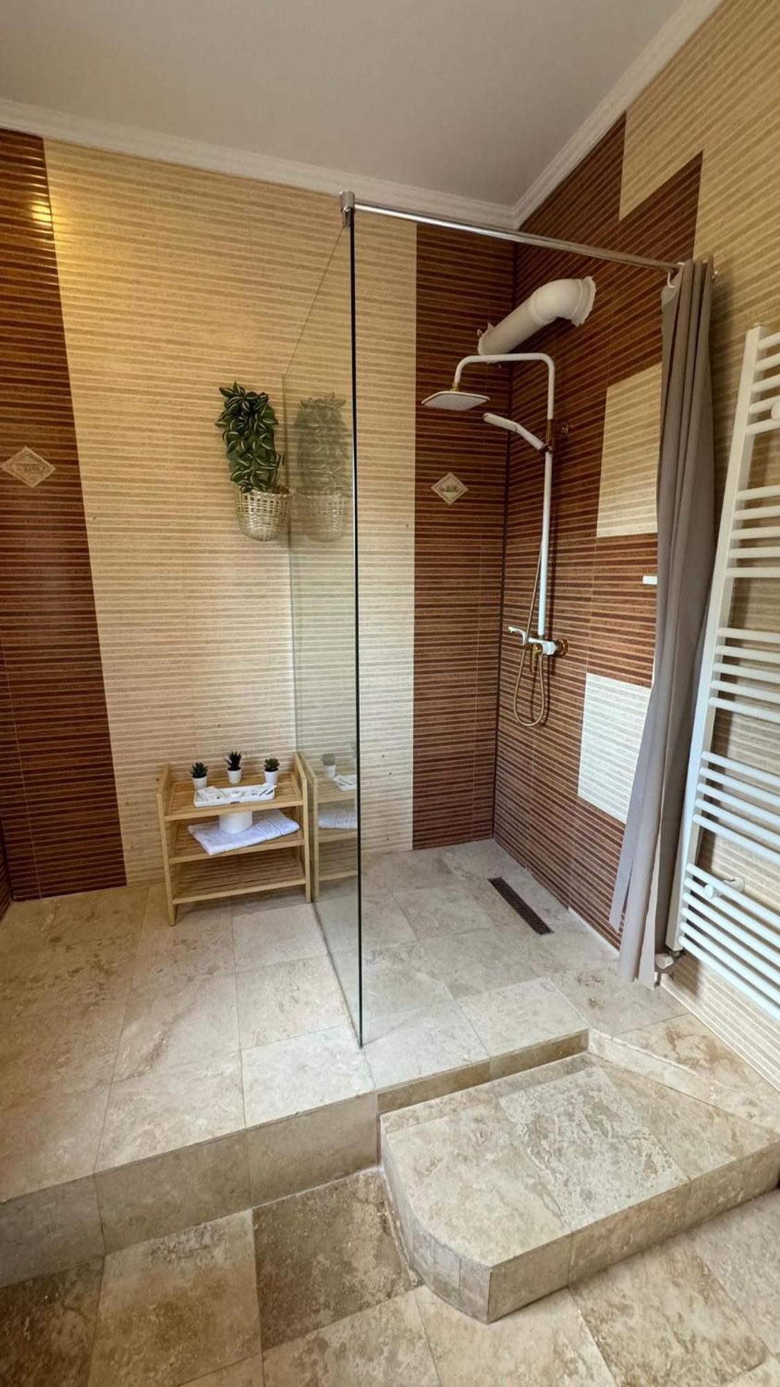 Ami Residence Bucharest Airport&Therme&Parking Otopeni Dış mekan fotoğraf